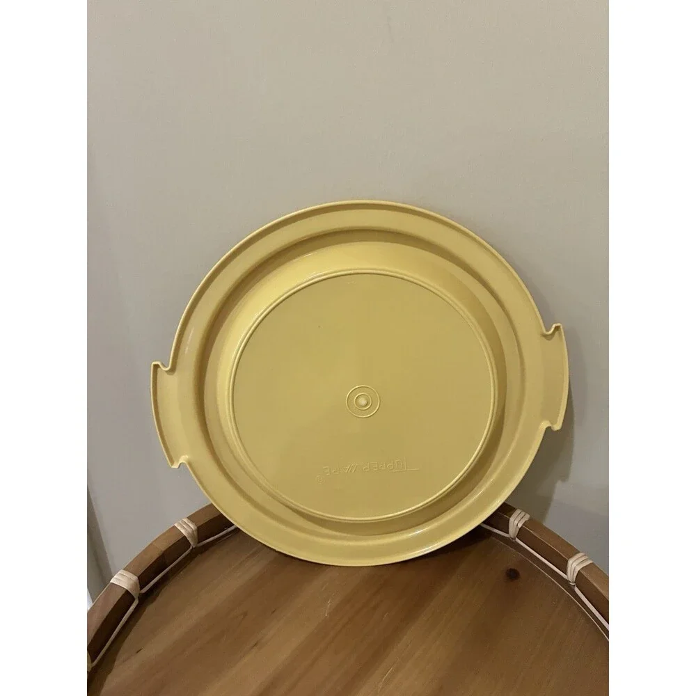 Tupperware #684 Cake Carrier In Harvest Gold Bottom Only Vintage